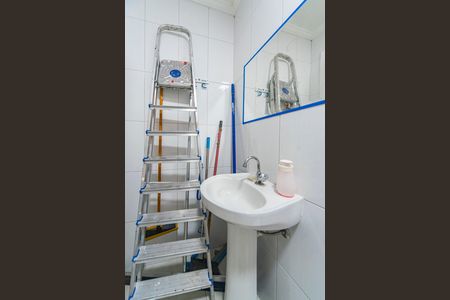 Casa à venda com 249m², 3 quartos e 7 vagas Casa à venda com 249m², 3 quartos e 7 vagasBanheiro de serviço