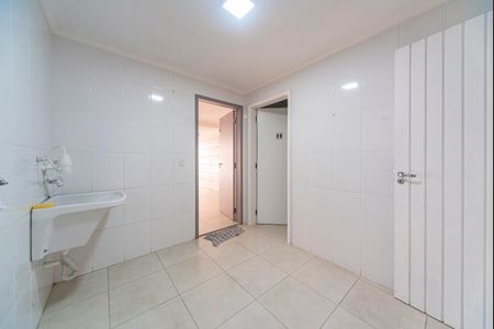 Casa à venda com 249m², 3 quartos e 7 vagas Casa à venda com 249m², 3 quartos e 7 vagasÁrea de Serviço