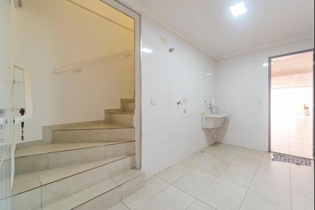 Casa à venda com 249m², 3 quartos e 7 vagas Casa à venda com 249m², 3 quartos e 7 vagasÁrea de Serviço