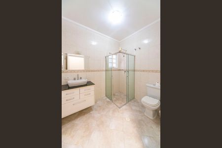 Casa à venda com 249m², 3 quartos e 7 vagas Casa à venda com 249m², 3 quartos e 7 vagasBanheiro Social