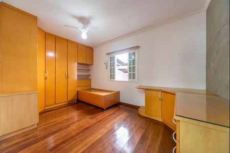 Casa à venda com 249m², 3 quartos e 7 vagas Casa à venda com 249m², 3 quartos e 7 vagasQuarto 2