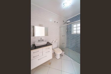 Casa à venda com 249m², 3 quartos e 7 vagas Casa à venda com 249m², 3 quartos e 7 vagasBanheiro do Quarto 3