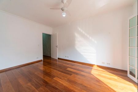 Casa à venda com 249m², 3 quartos e 7 vagas Casa à venda com 249m², 3 quartos e 7 vagasQuarto 3
