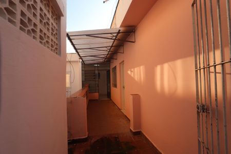 Casa para alugar com 180m², 2 quartos e 1 vagaQuintal