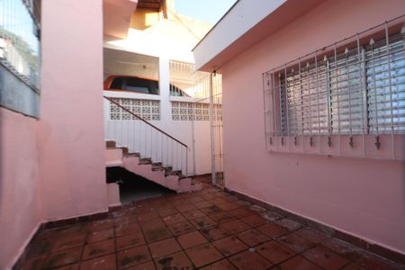 Casa para alugar com 180m², 2 quartos e 1 vagaQuintal