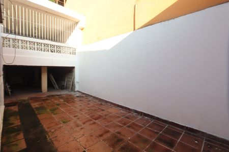 Casa para alugar com 180m², 2 quartos e 1 vagaQuintal