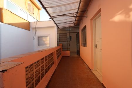 Casa para alugar com 180m², 2 quartos e 1 vagaQuintal