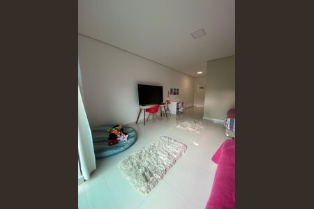 Sala de casa para alugar com 6 quartos, 411m² em Jardim Acapulco, Guarujá