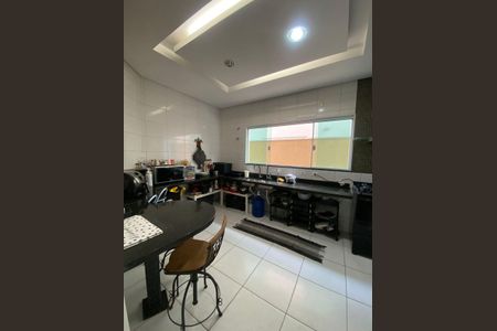 Cozinha de casa para alugar com 6 quartos, 411m² em Jardim Acapulco, Guarujá