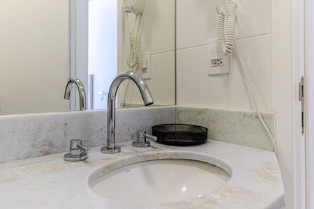 Apartamento à venda com 33m², 1 quarto e 1 vaga Apartamento à venda com 33m², 1 quarto e 1 vagaBanheiro