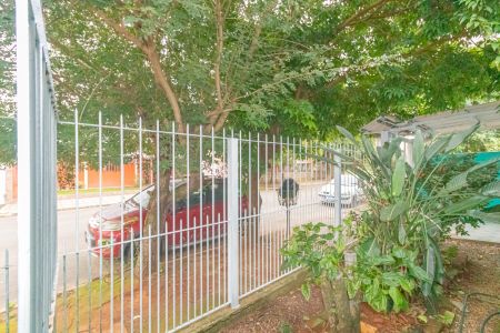 Casa à venda com 250m², 3 quartos e 4 vagas Casa à venda com 250m², 3 quartos e 4 vagasJardim