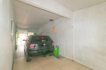 Garagem de casa à venda com 3 quartos, 250m² em Guajuviras, Canoas