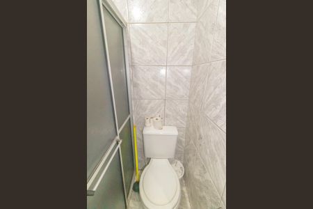 Casa à venda com 250m², 3 quartos e 4 vagas Casa à venda com 250m², 3 quartos e 4 vagasBanheiro da Suíte