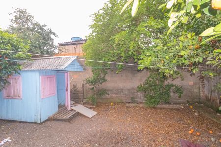 Casa à venda com 250m², 3 quartos e 4 vagas Casa à venda com 250m², 3 quartos e 4 vagasQuintal