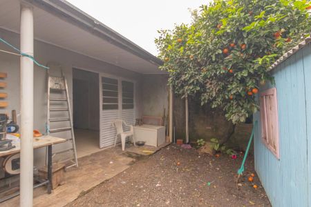 Quintal de casa à venda com 3 quartos, 250m² em Guajuviras, Canoas