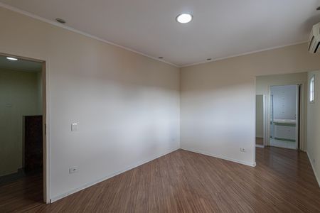 Casa para alugar com 250m², 4 quartos e 4 vagas Casa para alugar com 250m², 4 quartos e 4 vagasSuíte 2