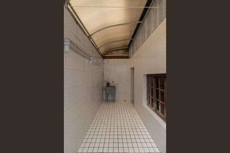 Casa para alugar com 250m², 4 quartos e 4 vagas Casa para alugar com 250m², 4 quartos e 4 vagasÁrea de Serviço