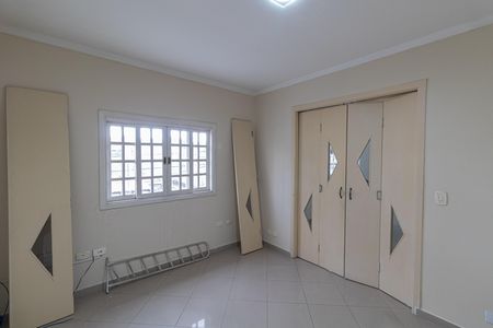 Casa para alugar com 250m², 4 quartos e 4 vagas Casa para alugar com 250m², 4 quartos e 4 vagasSuíte 1