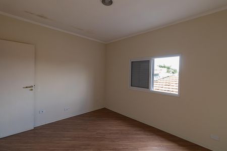 Casa para alugar com 250m², 4 quartos e 4 vagas Casa para alugar com 250m², 4 quartos e 4 vagasQuarto 2