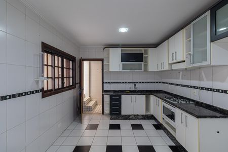 Casa para alugar com 250m², 4 quartos e 4 vagas Casa para alugar com 250m², 4 quartos e 4 vagasCozinha