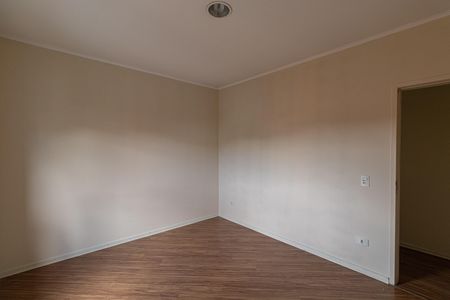 Casa para alugar com 250m², 4 quartos e 4 vagas Casa para alugar com 250m², 4 quartos e 4 vagasQuarto 1