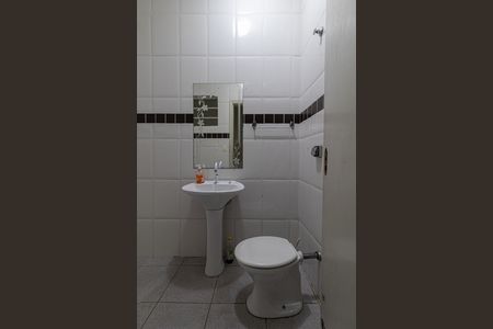 Casa para alugar com 250m², 4 quartos e 4 vagas Casa para alugar com 250m², 4 quartos e 4 vagasBanheiro Externo