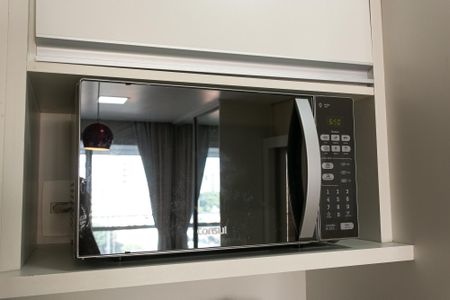 Cozinha - Microondas de kitnet/studio para alugar com 1 quarto, 35m² em Vila Gomes Cardim, São Paulo
