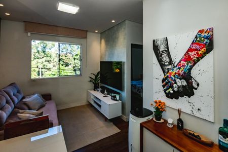 Apartamento à venda com 2 quartos, 48m² em Heliópolis, Belo Horizonte