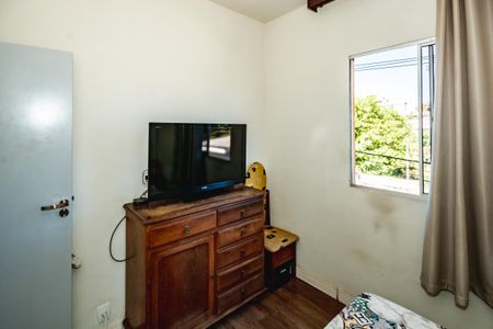 Apartamento à venda com 2 quartos, 48m² em Heliópolis, Belo Horizonte