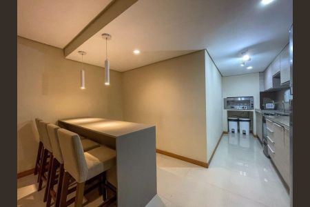 Apartamento para alugar com 70m², 2 quartos e 1 vaga
