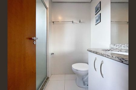 Apartamento para alugar com 70m², 2 quartos e 1 vaga Apartamento para alugar com 70m², 2 quartos e 1 vagaBanheiro 1