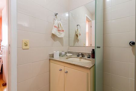 Apartamento à venda com 63m², 2 quartos e 1 vagaBanheiro social