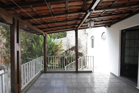 Casa para alugar com 120m², 3 quartos e sem vagaVaranda