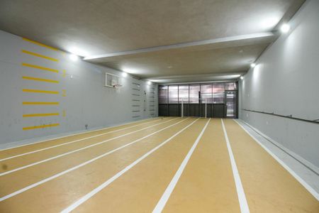 Apartamento à venda com 187m², 3 quartos e 3 vagas Apartamento à venda com 187m², 3 quartos e 3 vagasÁrea Comum - Quadra Poliesportiva
