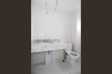 Apartamento à venda com 187m², 3 quartos e 3 vagas Apartamento à venda com 187m², 3 quartos e 3 vagasBanheiro da Suíte 3