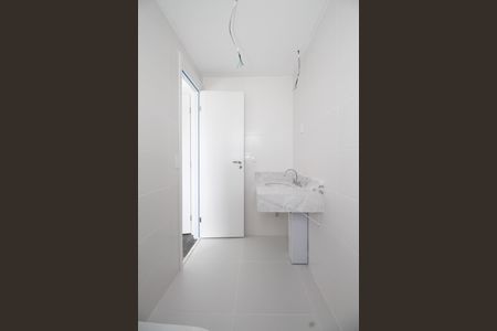Apartamento à venda com 187m², 3 quartos e 3 vagas Apartamento à venda com 187m², 3 quartos e 3 vagasBanheiro da Suíte 1