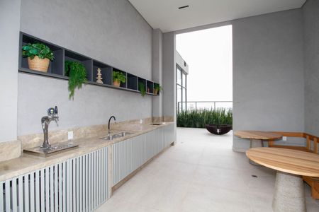 Apartamento à venda com 187m², 3 quartos e 3 vagas Apartamento à venda com 187m², 3 quartos e 3 vagasÁrea Comum - Churrasqueira