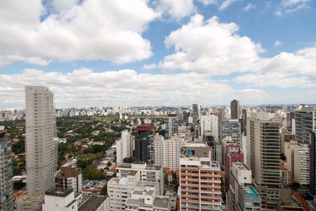 Apartamento à venda com 187m², 3 quartos e 3 vagas Apartamento à venda com 187m², 3 quartos e 3 vagasÁrea Comum - Vista da Churrasqueira