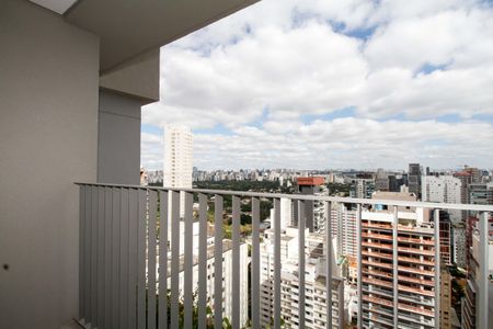 Apartamento à venda com 187m², 3 quartos e 3 vagas Apartamento à venda com 187m², 3 quartos e 3 vagasVaranda da Suíte 2