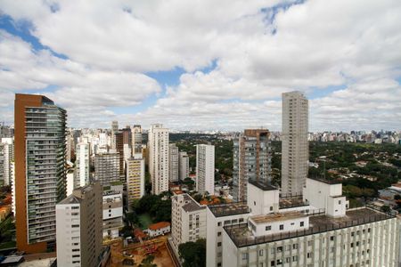 Apartamento à venda com 187m², 3 quartos e 3 vagas Apartamento à venda com 187m², 3 quartos e 3 vagasVista da Suíte 1