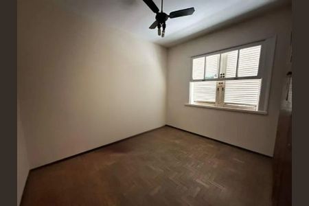 Casa para alugar com 244m², 4 quartos e 4 vagas
