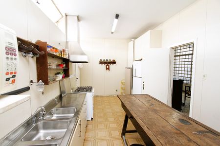 Cozinha de casa para alugar com 4 quartos, 244m² em Gutierrez, Belo Horizonte