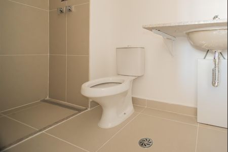 Apartamento à venda com 65m², 2 quartos e 1 vaga Apartamento à venda com 65m², 2 quartos e 1 vagaBanheiro da Suíte
