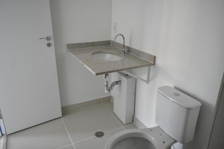 Apartamento à venda com 65m², 2 quartos e 1 vagaBanheiro Social