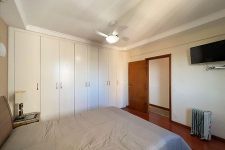Apartamento à venda com 153m², 3 quartos e 2 vagasSuíte