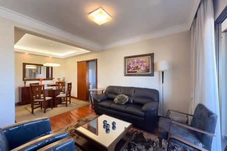 Sala de estar de apartamento à venda com 3 quartos, 153m² em Vila Olivo, Valinhos