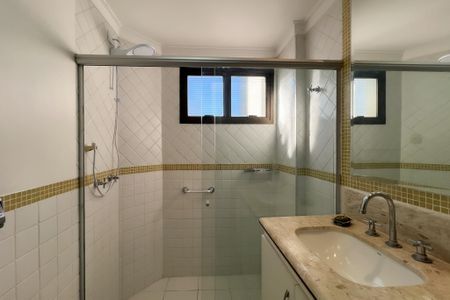 Apartamento à venda com 153m², 3 quartos e 2 vagasBanheiro