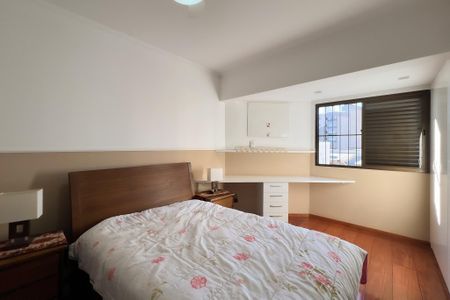 Apartamento à venda com 153m², 3 quartos e 2 vagasQuarto 1