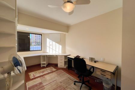 Apartamento à venda com 153m², 3 quartos e 2 vagasQuarto 2
