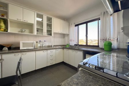 Apartamento à venda com 153m², 3 quartos e 2 vagasCozinha